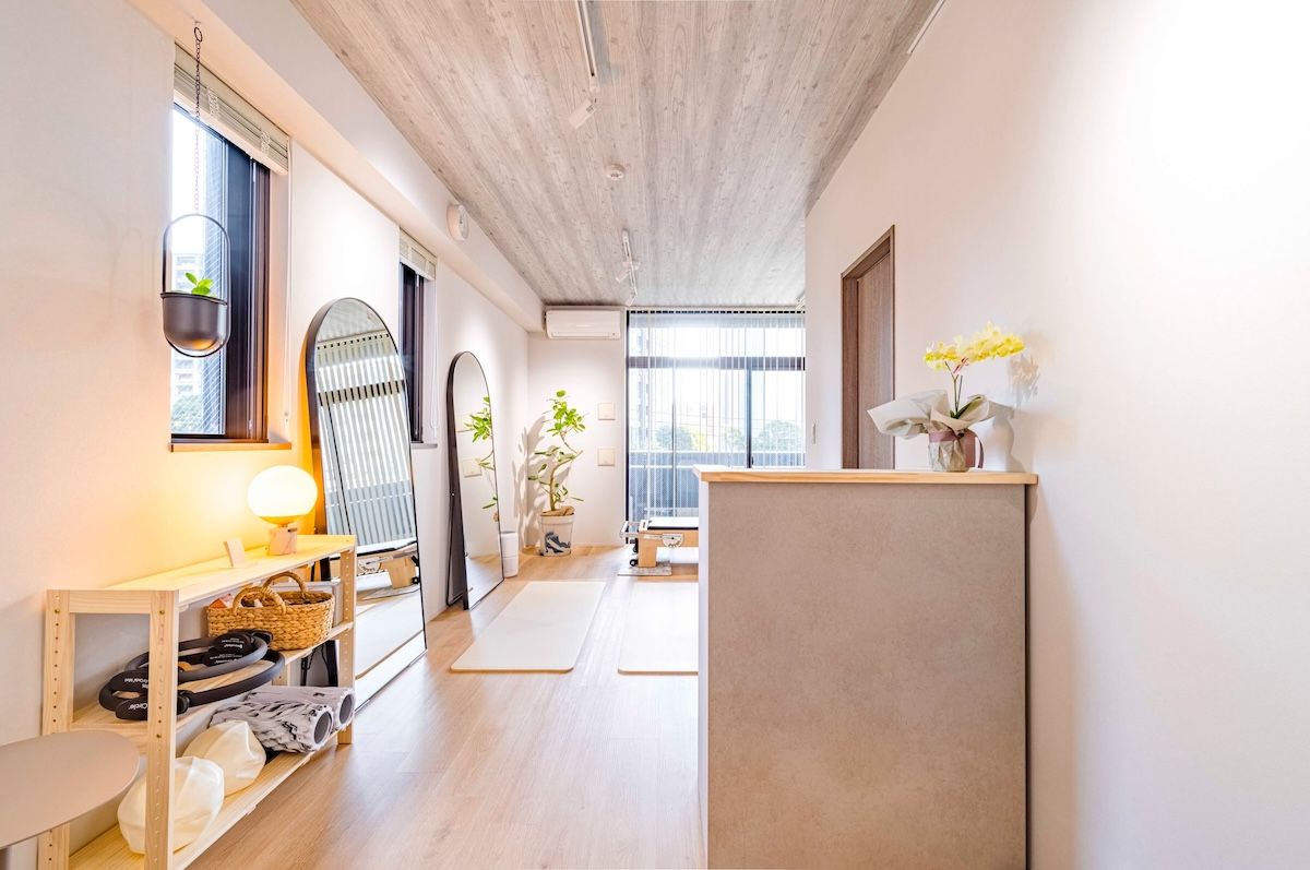 耳つぼジュエリー+ヘッドマッサージ(30分)